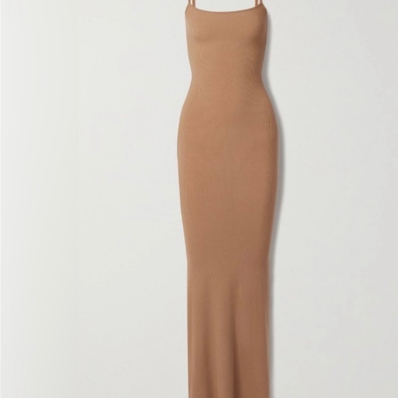 SKIMS Women Soft Lounge Long Slipdress NWOT in Limited Ed Camel Sz Large - Picture 4 of 6